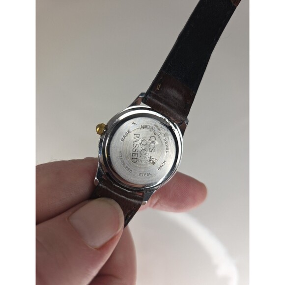 University Of Nebraska Cornhuskers Quartz Watch with Brown Leather Band EUC - Picture 3 of 7